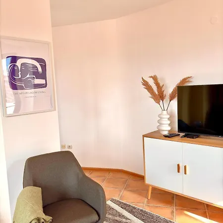 Apartment Fresh With Mountain View, Close To Gondola *